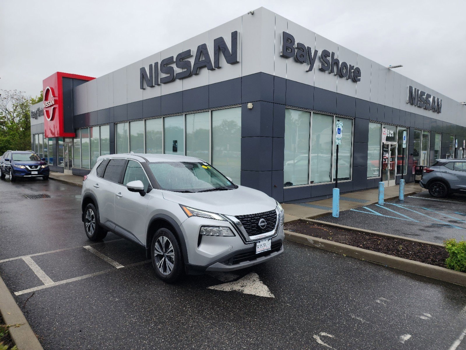 Certified 2022 Nissan Rogue SV with VIN 5N1BT3BB1NC673591 for sale in Bay Shore, NY