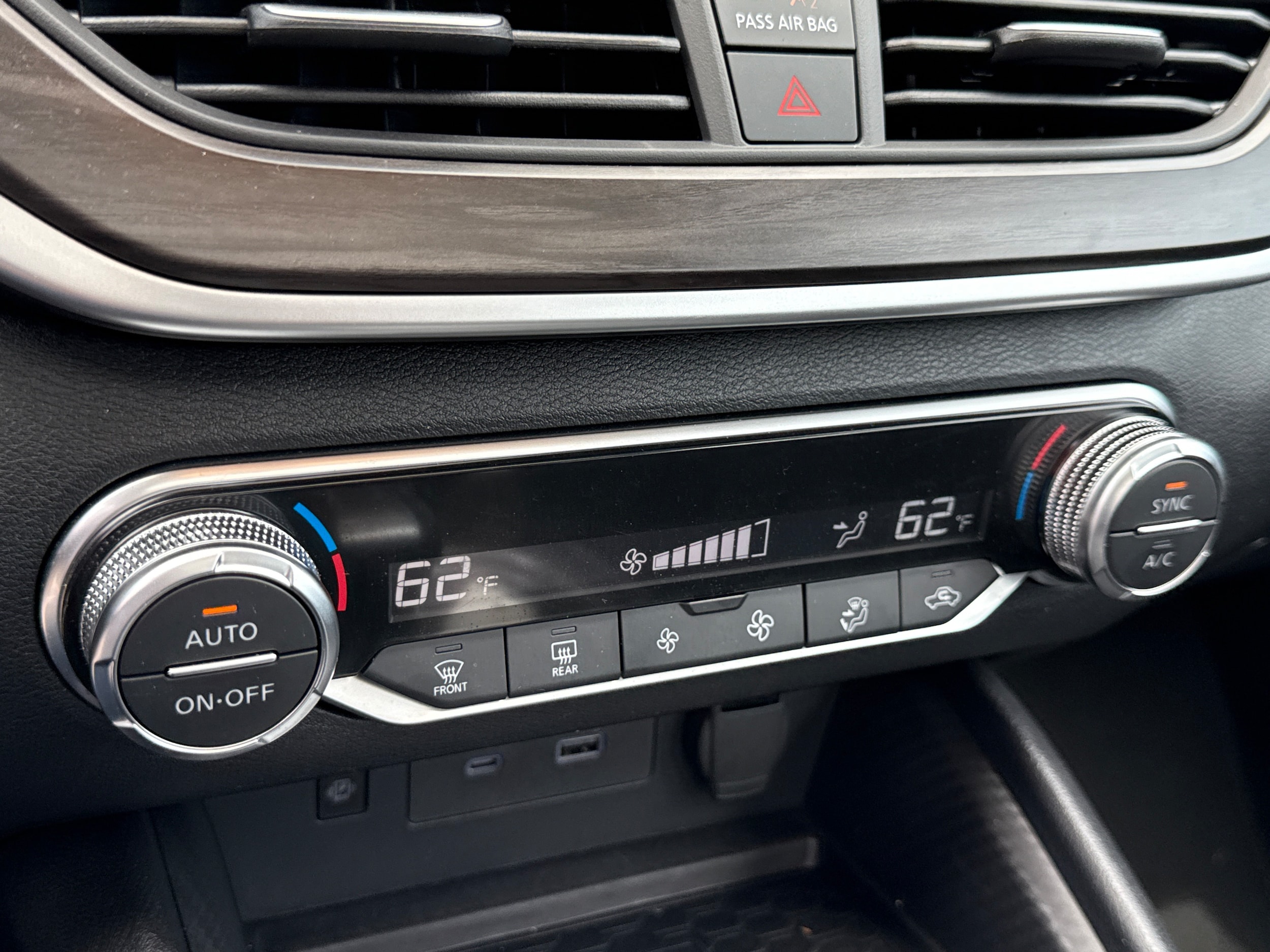 2025 Nissan Altima SV - Photo 22