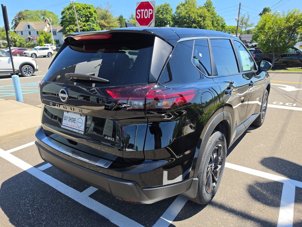 New 2026 Nissan Rogue SV SUV