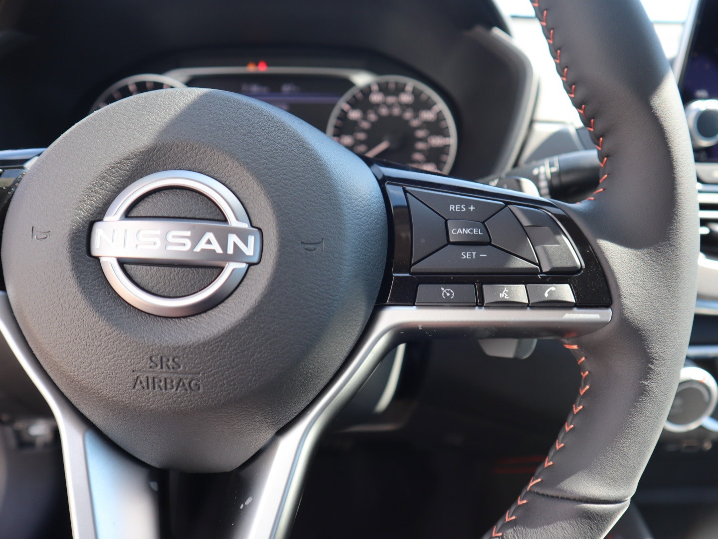 2025 Nissan Altima SR - Photo 20