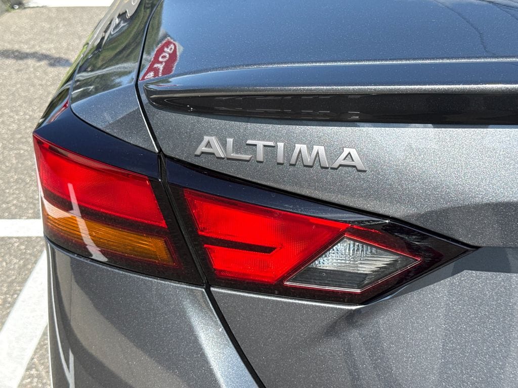 2025 Nissan Altima SV - Photo 33