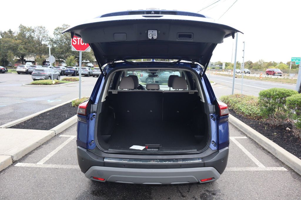 2023 Nissan Rogue SV - Photo 28