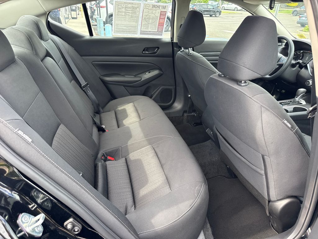 2025 Nissan Altima SV - Photo 30