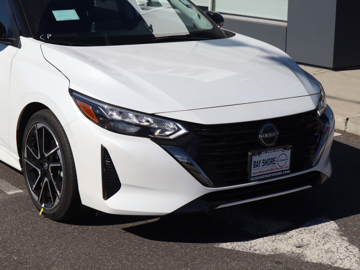 2025 Nissan Sentra SR photo 3