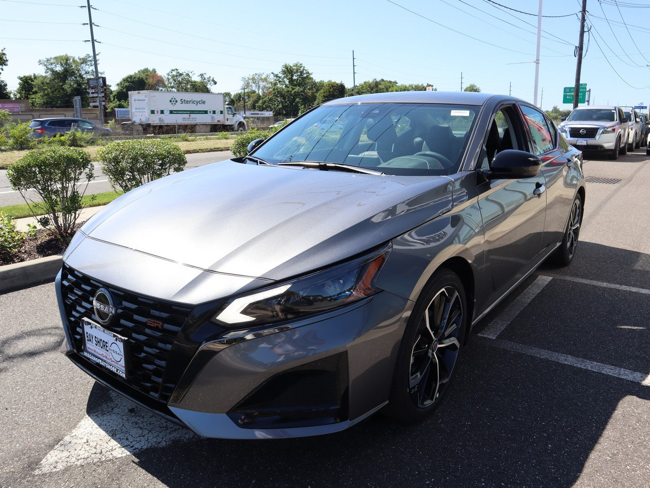 2025 Nissan Altima SR - Photo 7