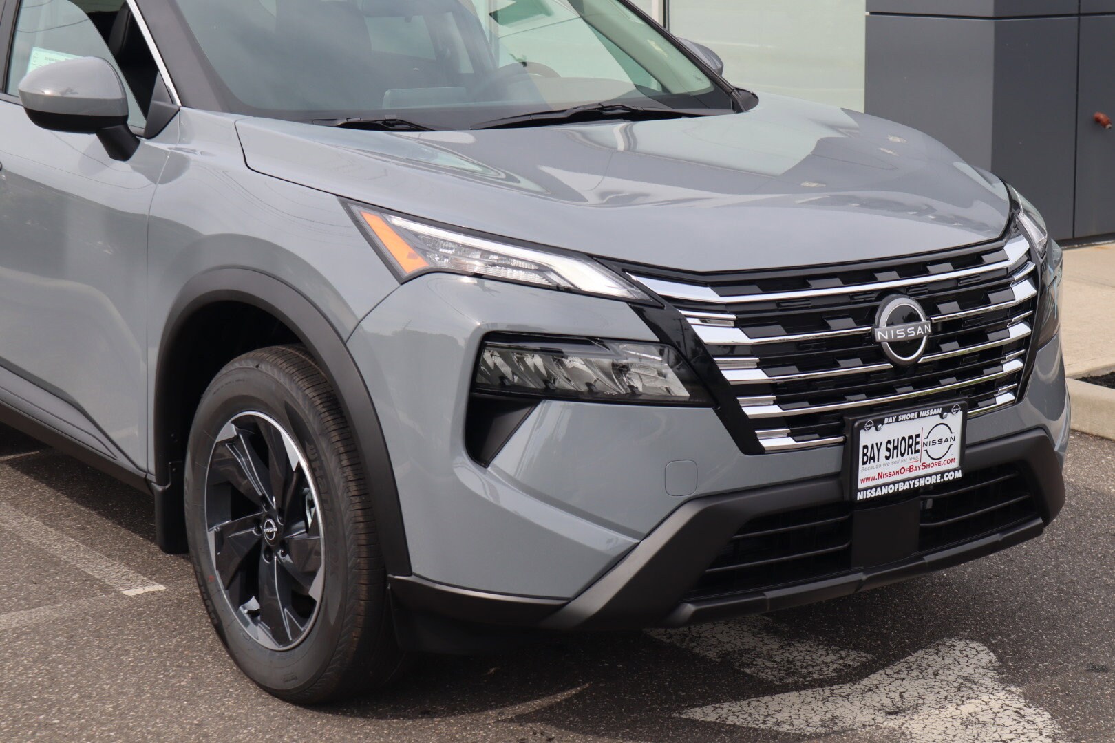 2026 Nissan Rogue SV photo 2