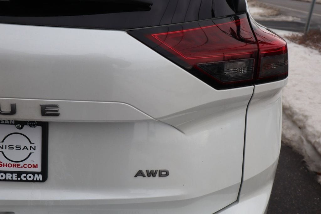 2025 Nissan Rogue SV - Photo 30