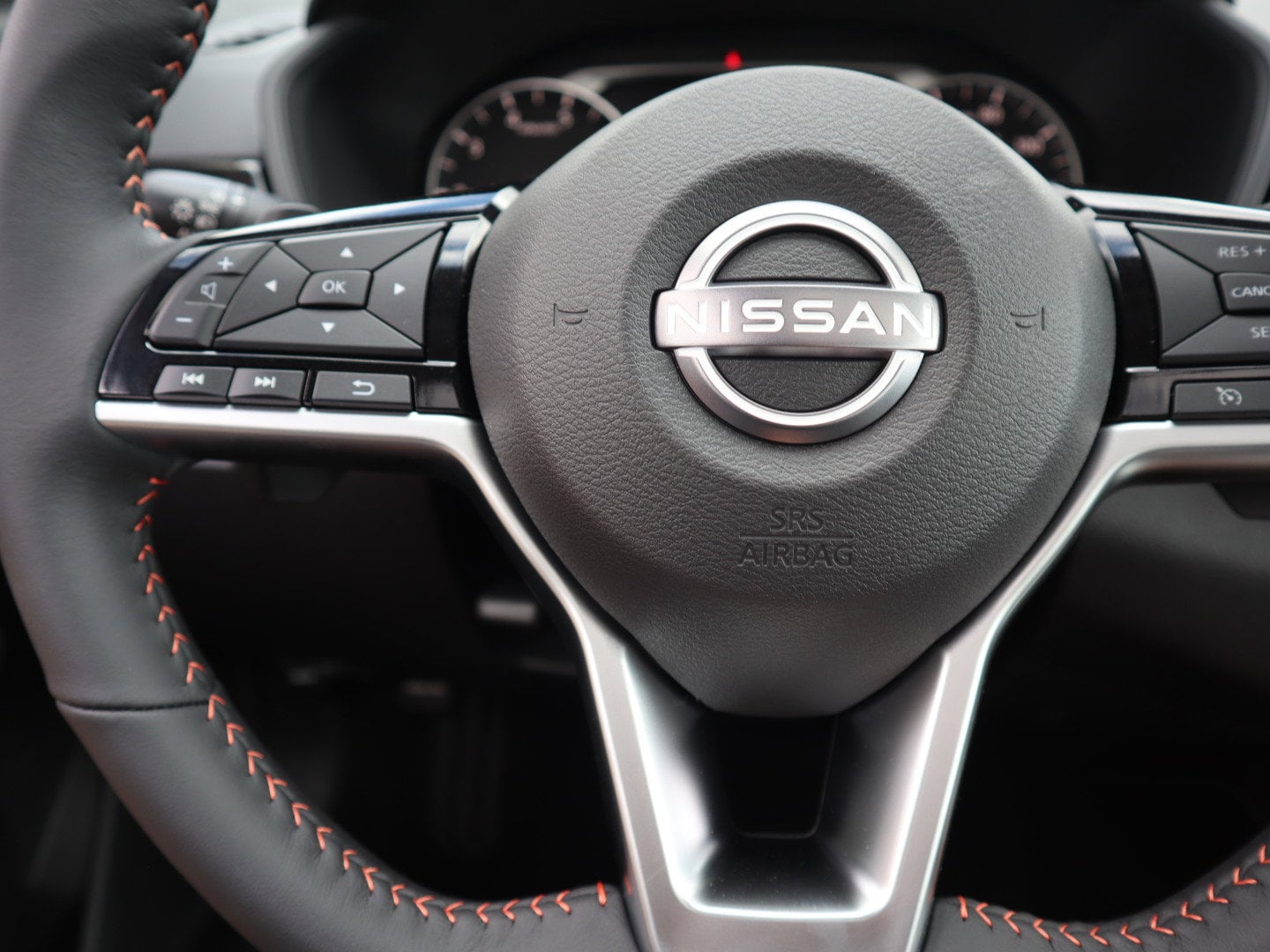 2025 Nissan Altima SR - Photo 25