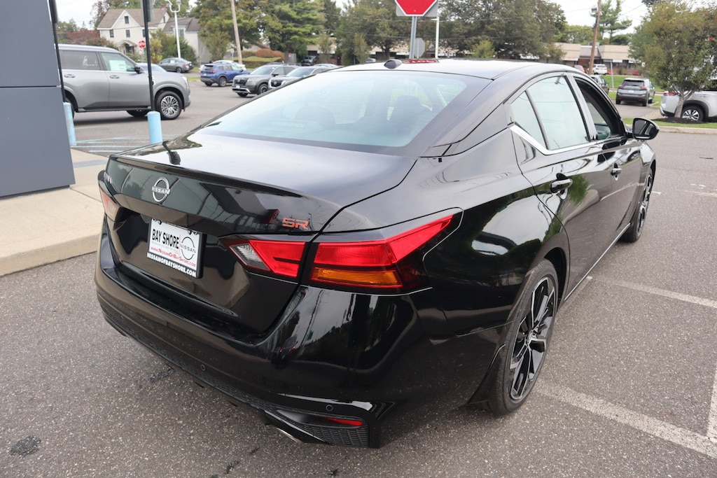 New 2025 Nissan Altima SR Sedan