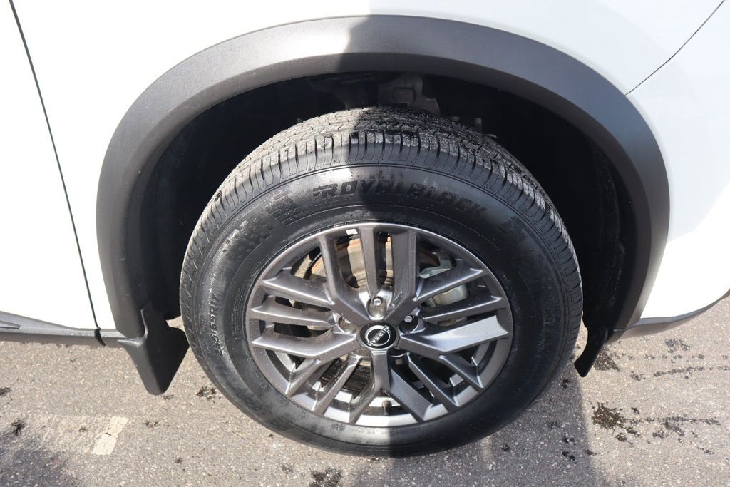 2025 Nissan Rogue S - Photo 12