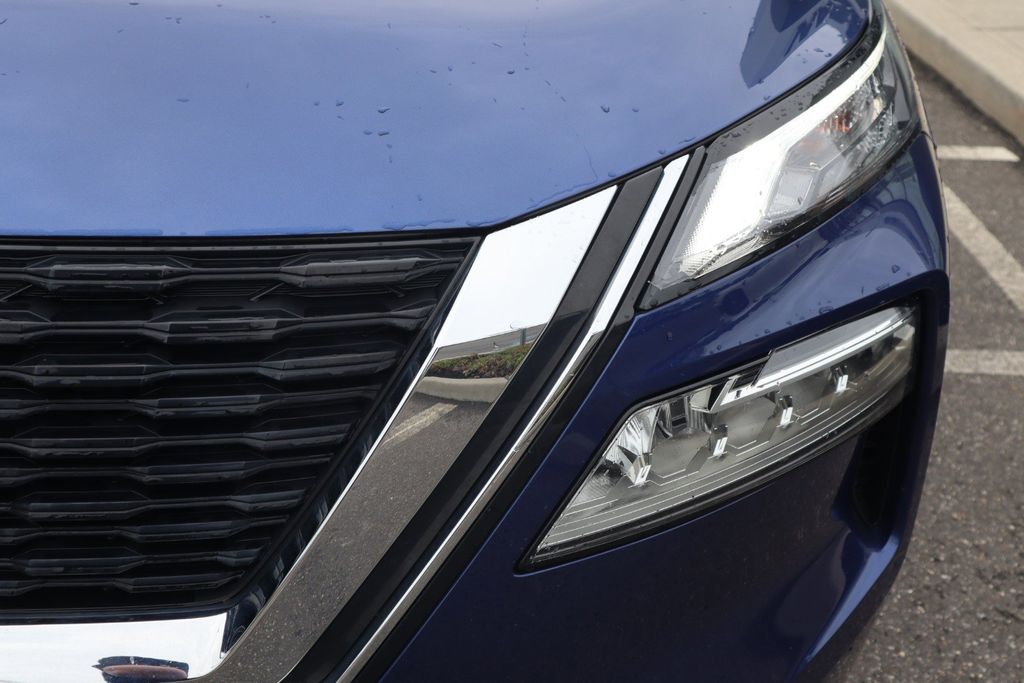 2023 Nissan Rogue SV - Photo 12