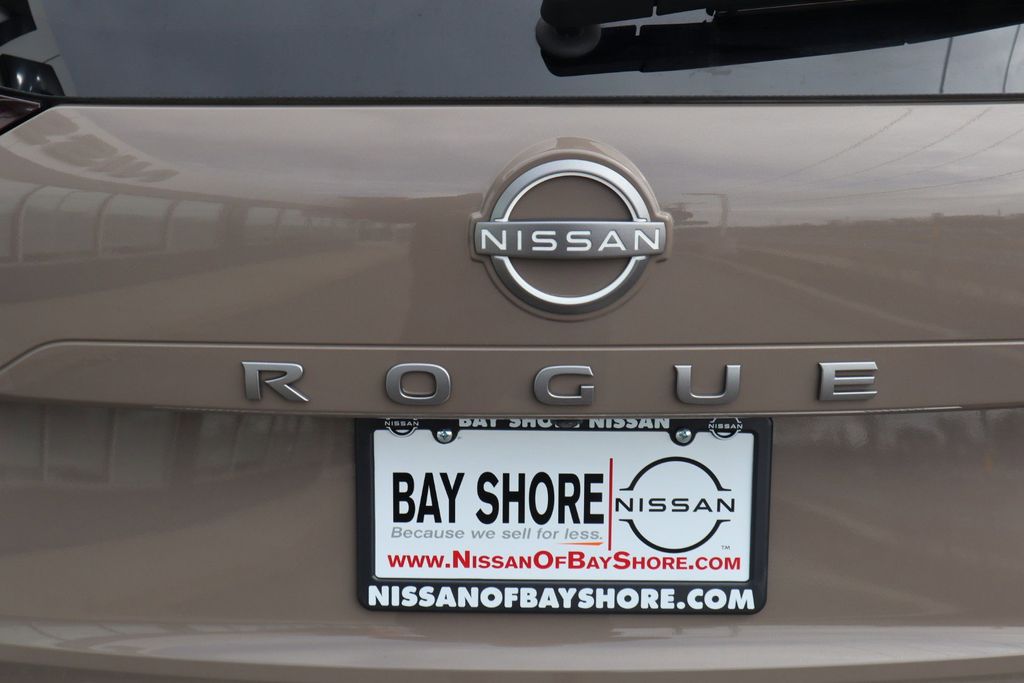 2025 Nissan Rogue SV - Photo 33