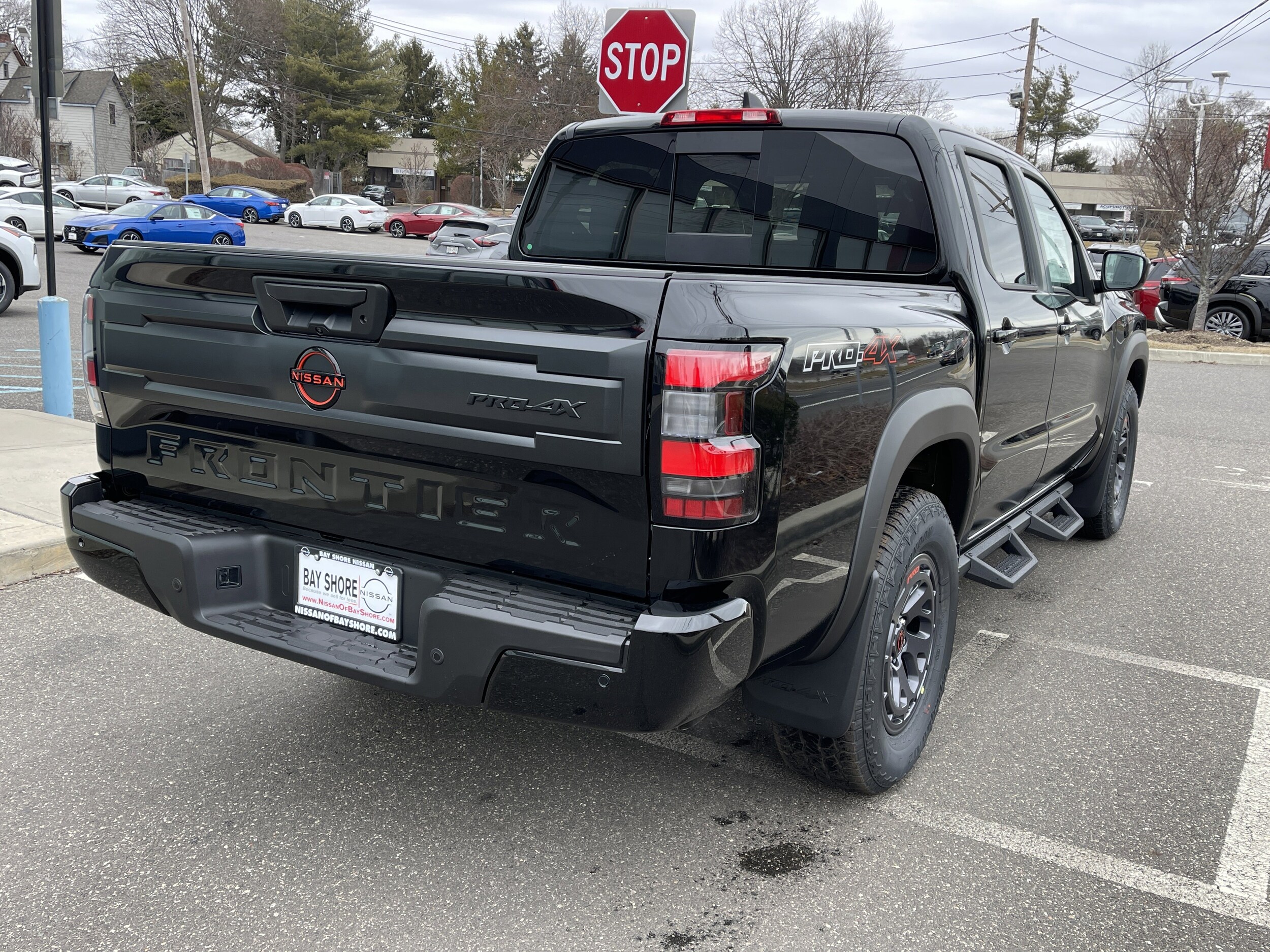 2025 Nissan Frontier PRO-4X photo 4