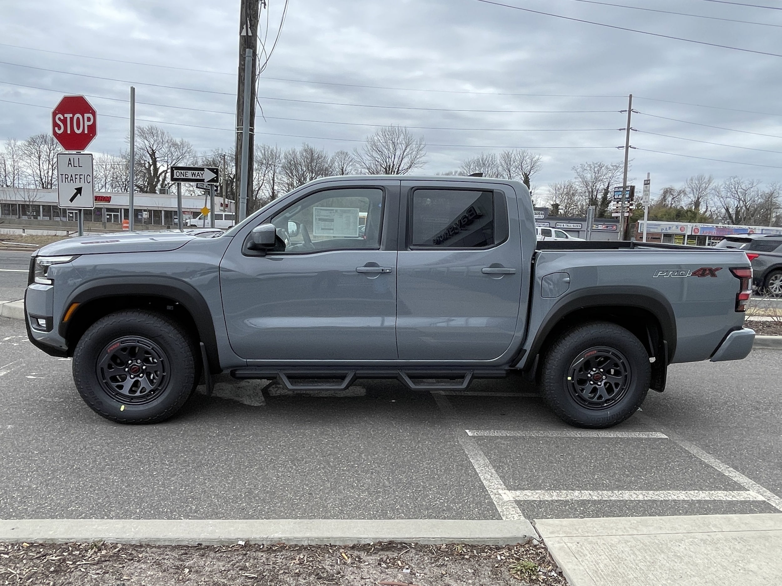 2025 Nissan Frontier PRO-4X - Photo 7