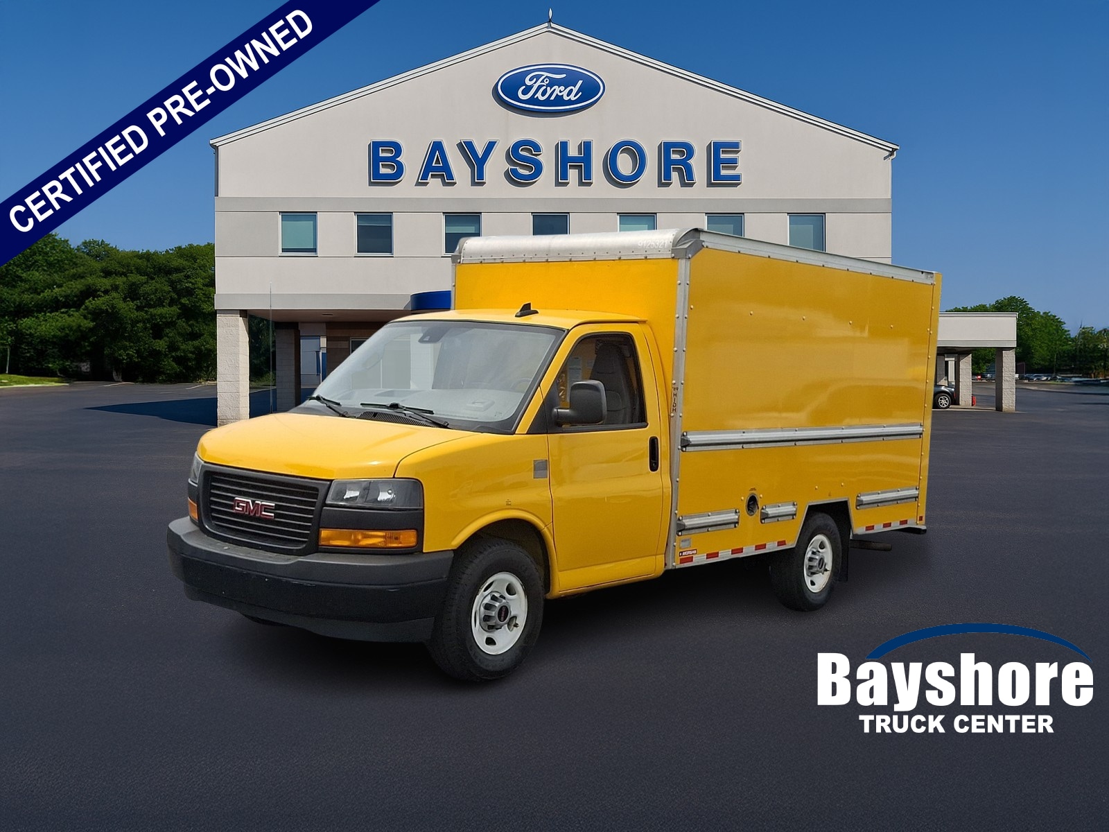 2021 GMC Savana Cutaway