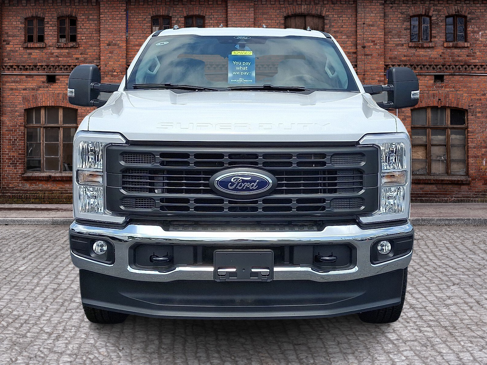 2025 Ford F-350 XL photo 2