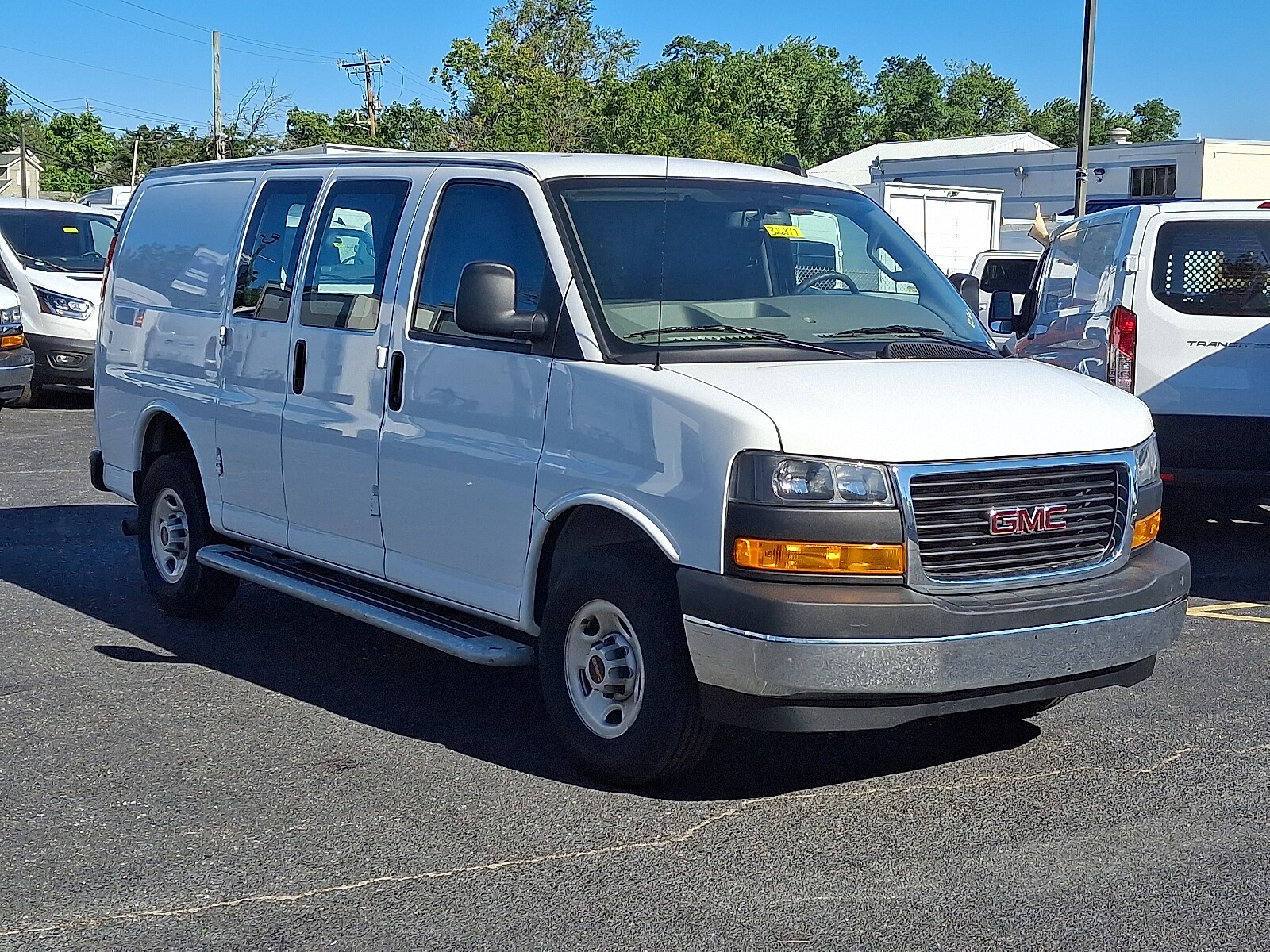2023 Gmc Savana 2500 Cargo photo 3