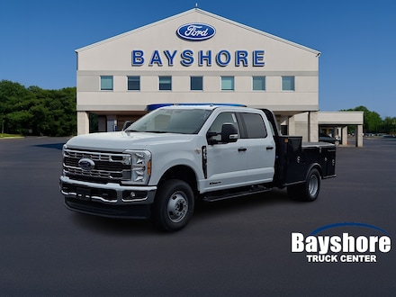2026 Ford F-350 XL Flatbed Hauler