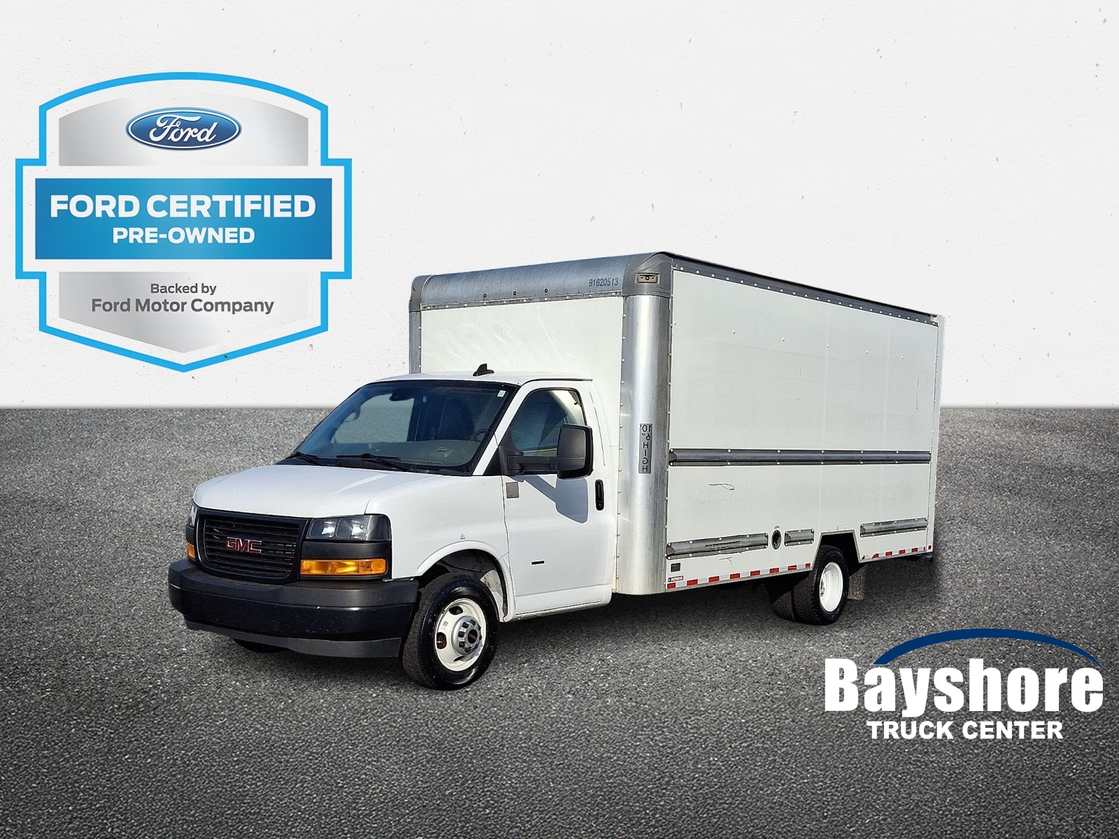 2021 GMC Savana Cutaway Work Van's photo