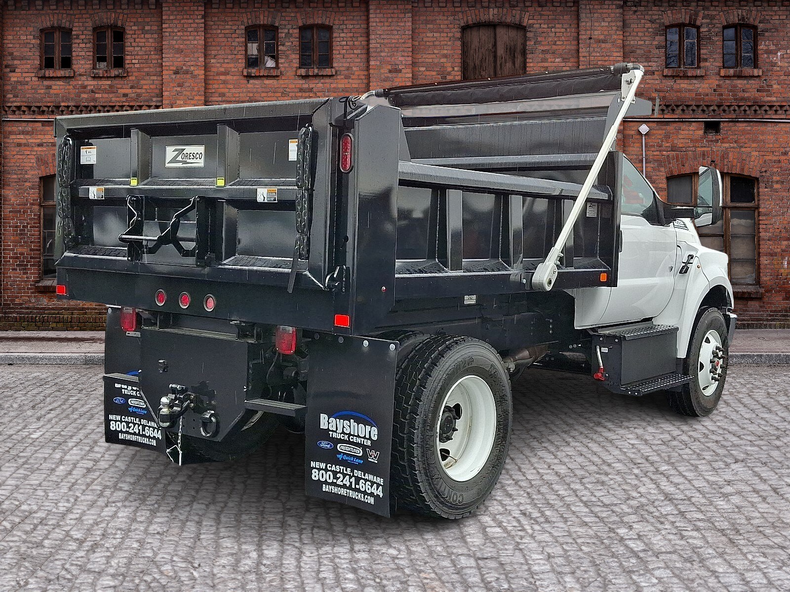 2025 Ford F-750 SuperCab photo 3