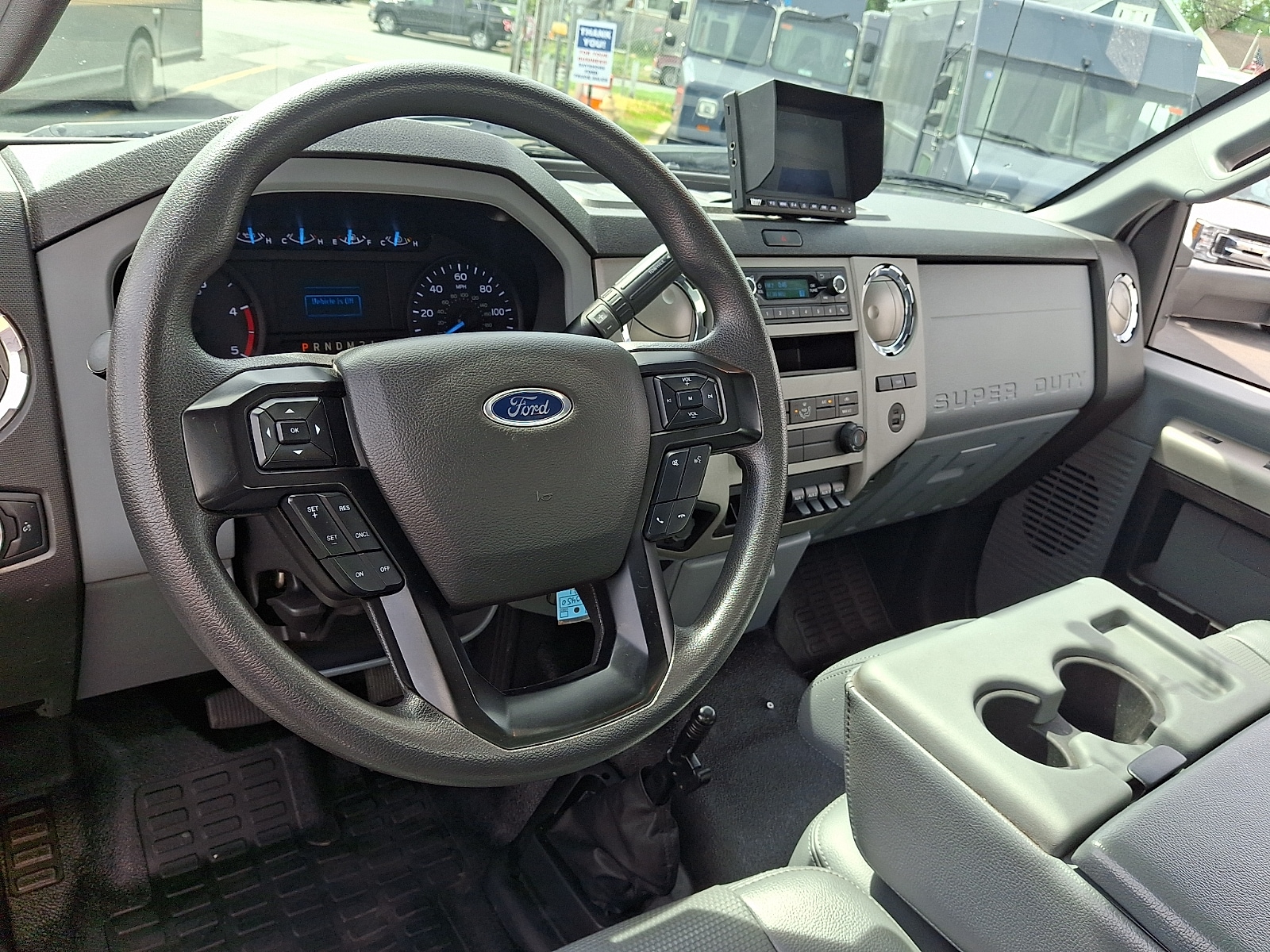 2021 Ford F-650 - Photo 10
