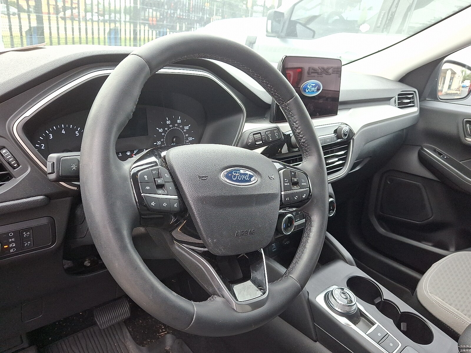 2022 Ford Escape SE Sport photo 4