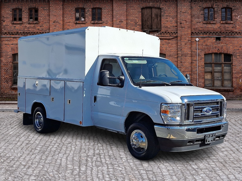 Used 2024 Ford E-350 Cutaway Base