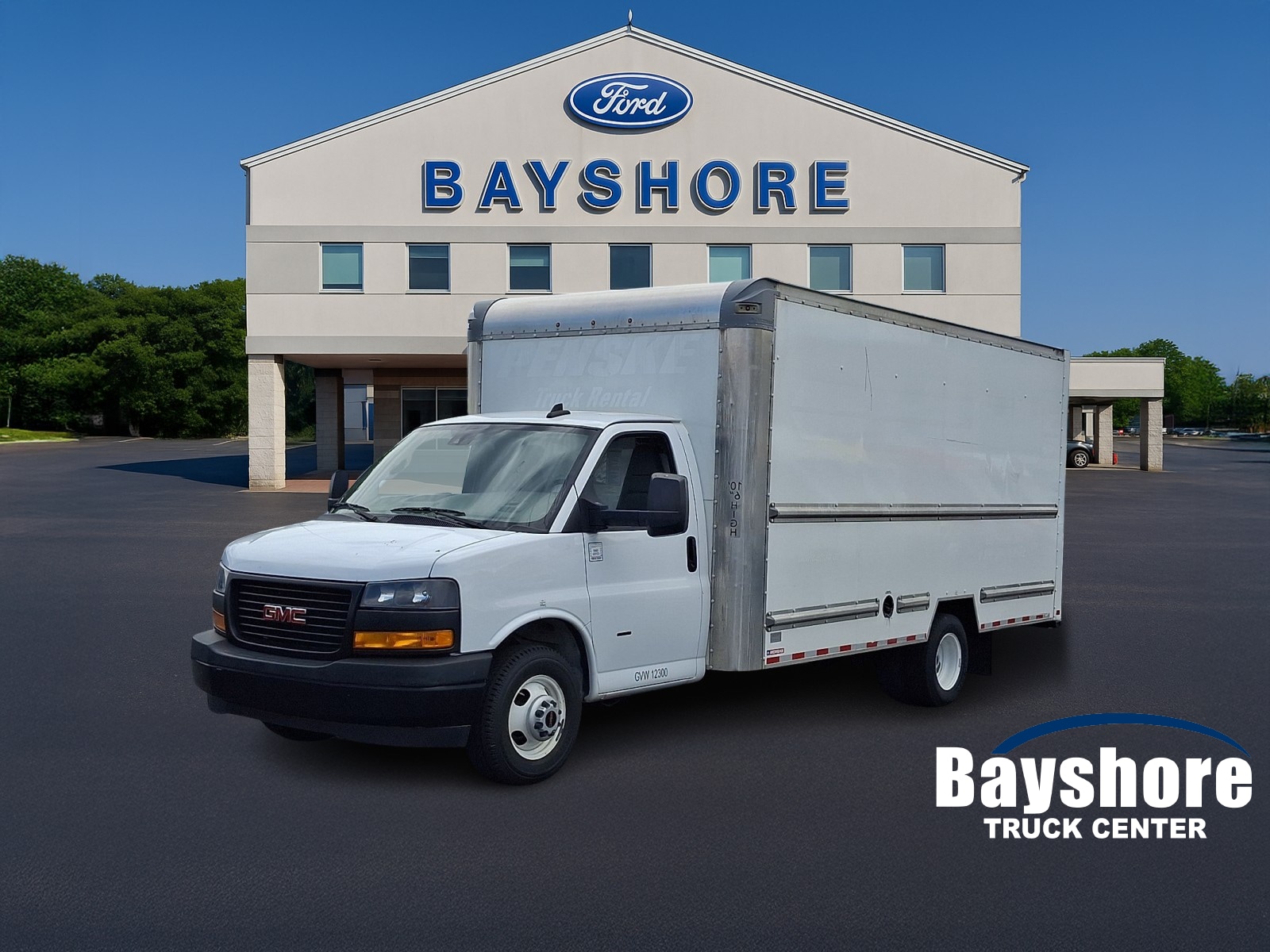 2021 GMC Savana's photo