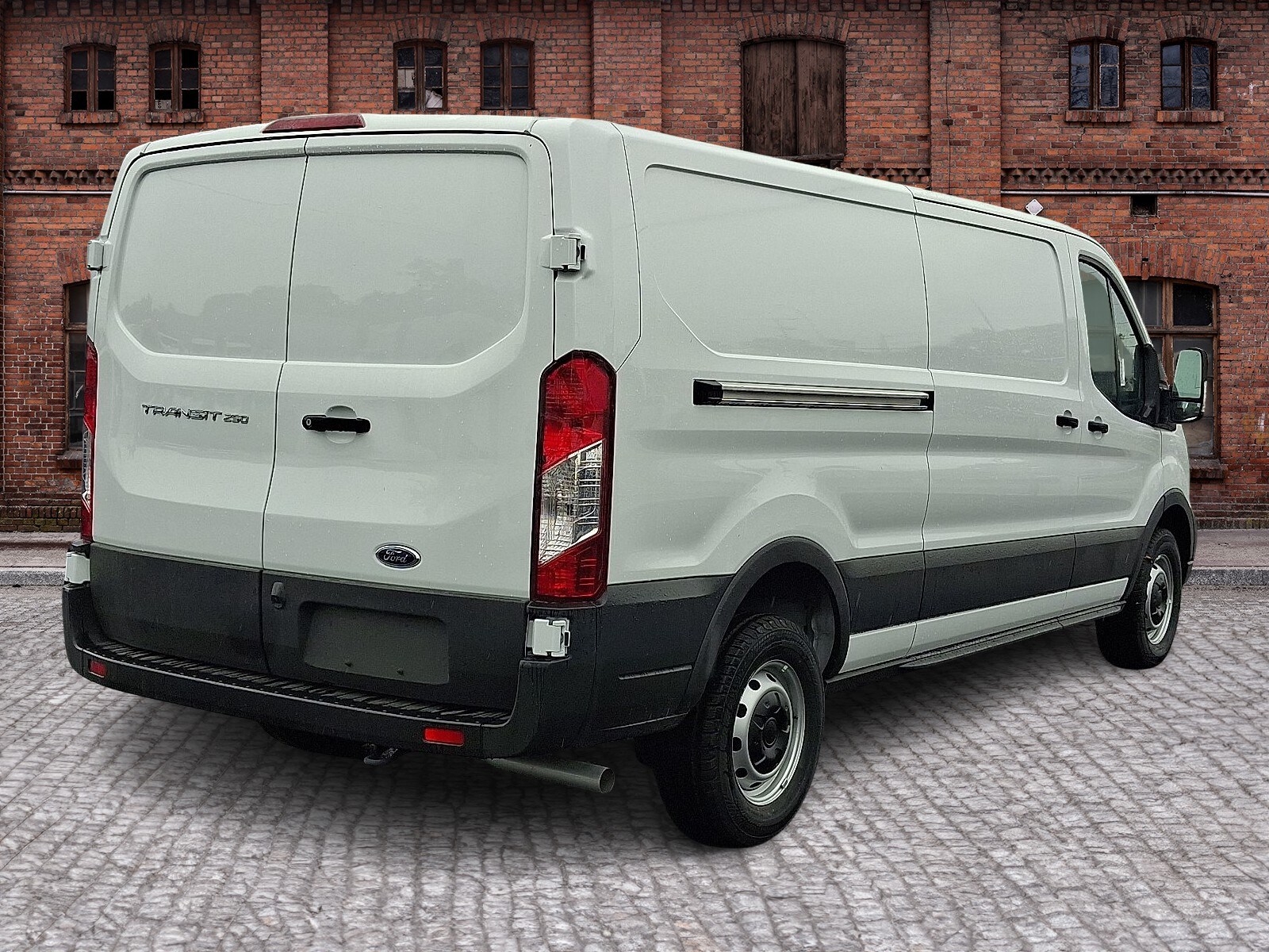 2025 Ford Transit photo 3