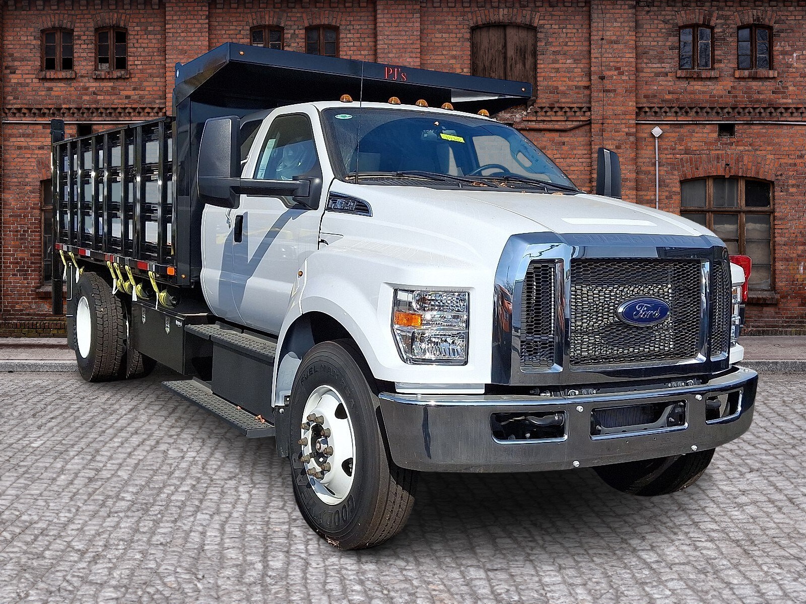 2024 Ford F-650 SuperCab photo 2