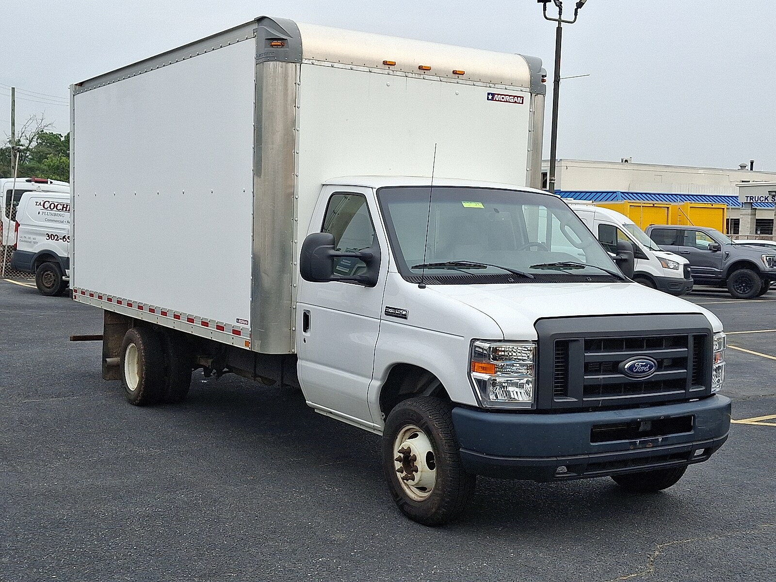 2019 Ford E-350 Base photo 3
