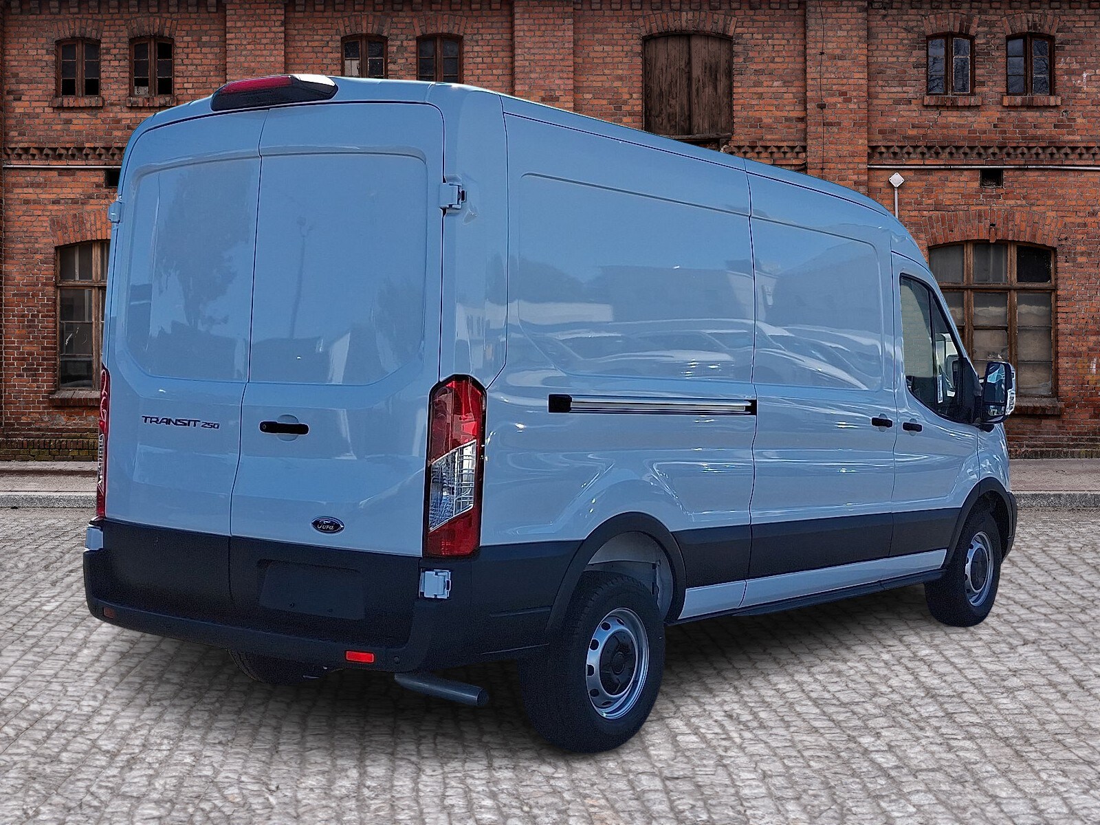 2025 Ford Transit photo 3