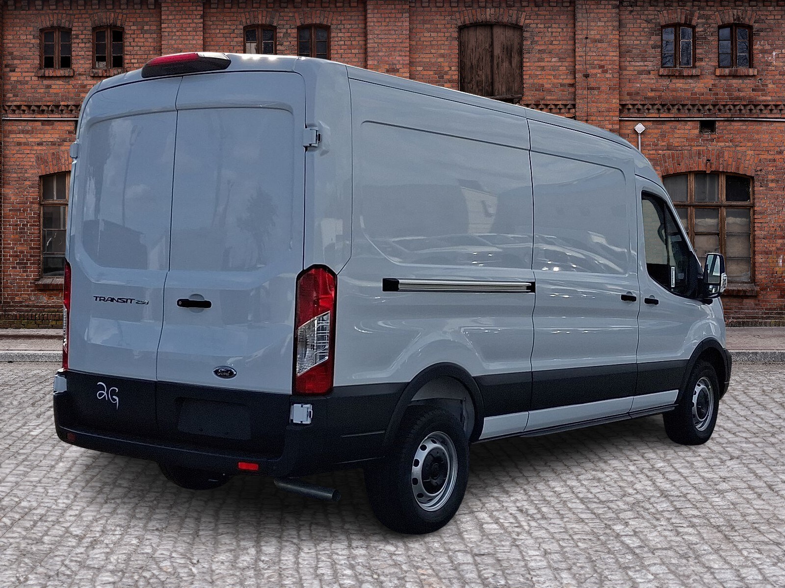 2025 Ford Transit photo 3
