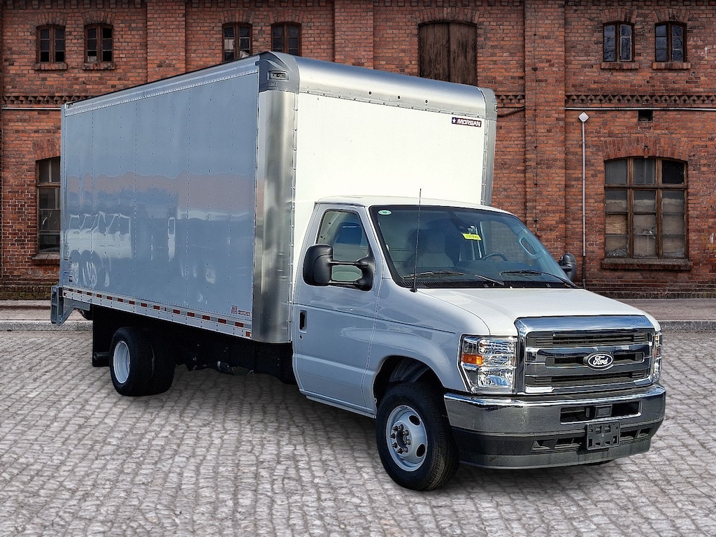 New 2026 Ford E-450 Cutaway