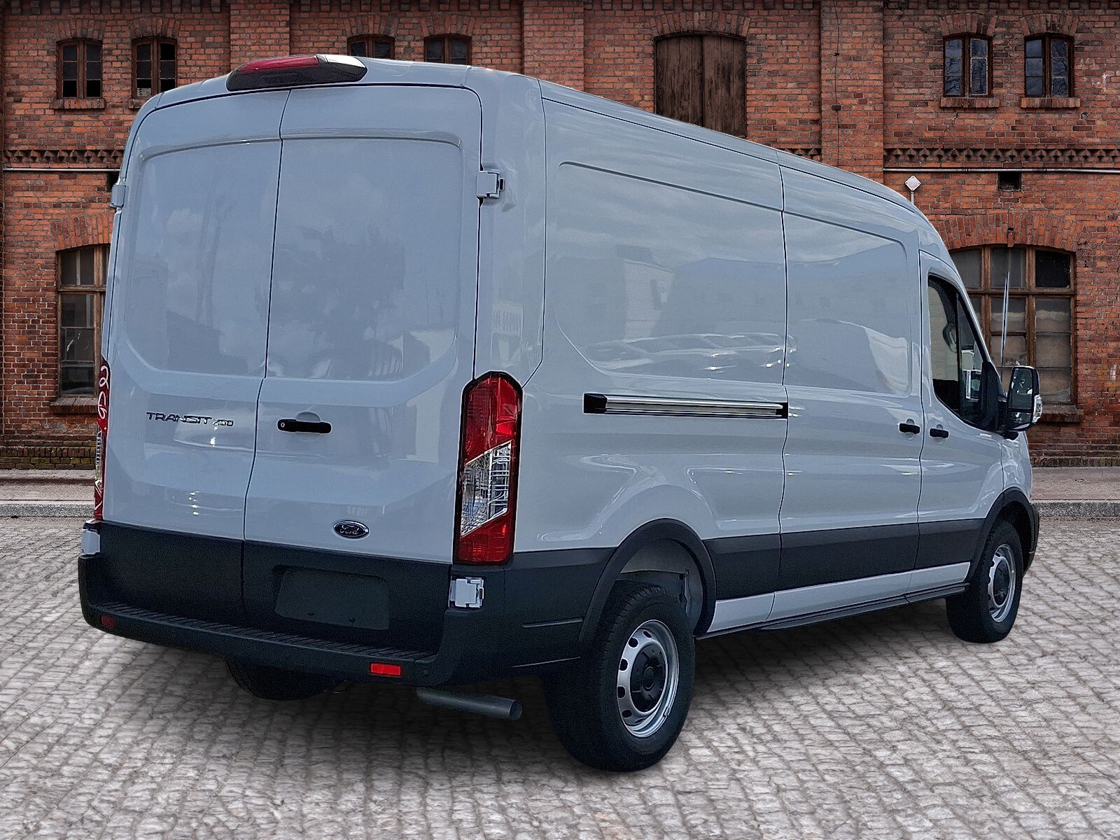 2025 Ford Transit photo 3