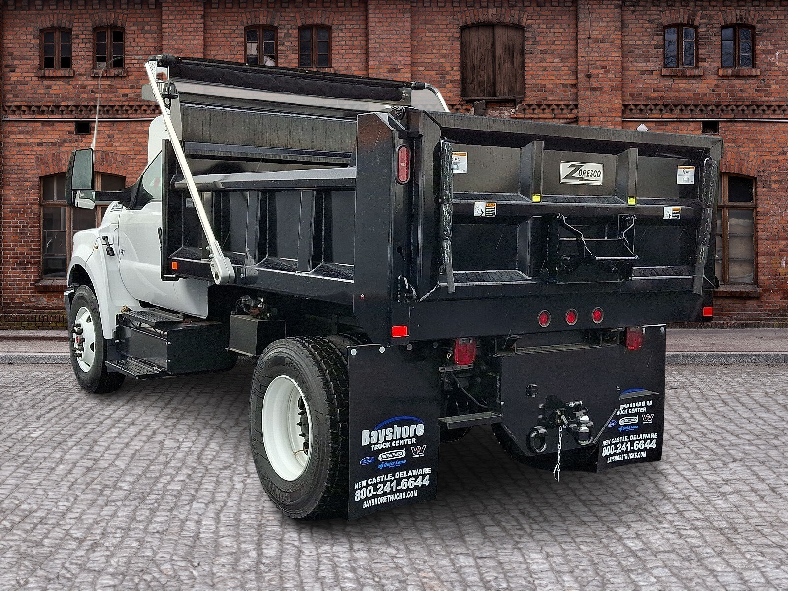 2025 Ford F-750 SuperCab photo 4