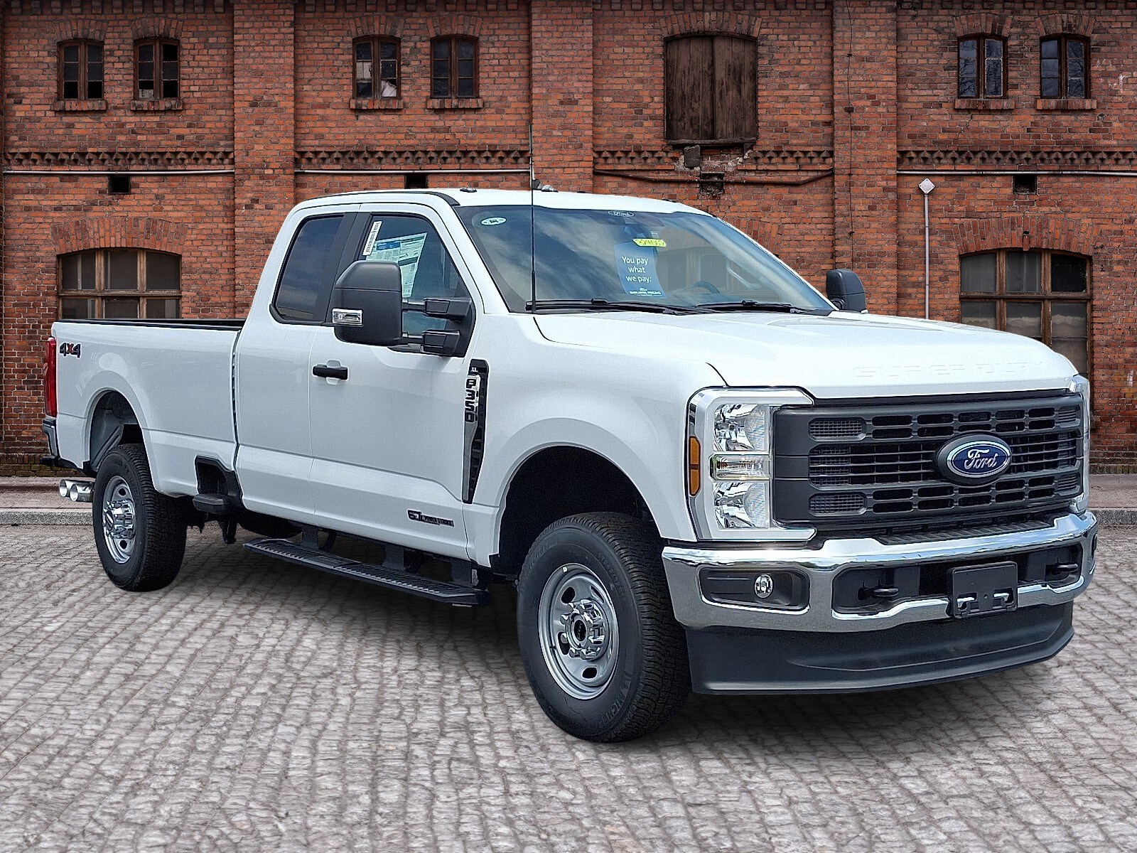 2025 Ford F-350 XL photo 3