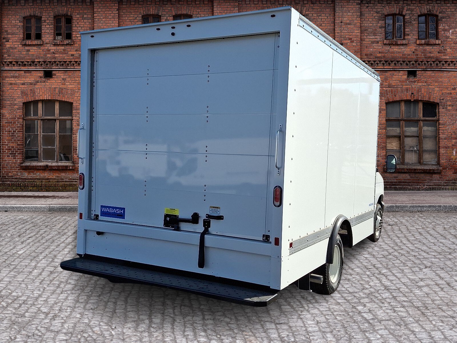 2025 Ford E-350 photo 4