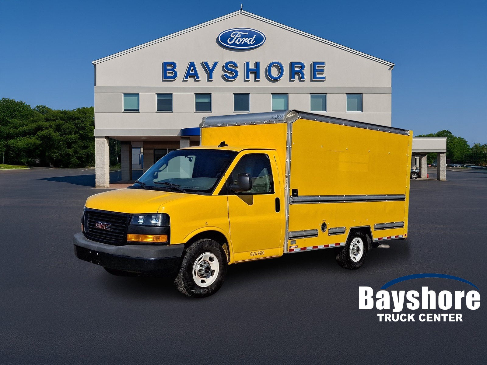 2018 GMC Savana Cutaway Work Van