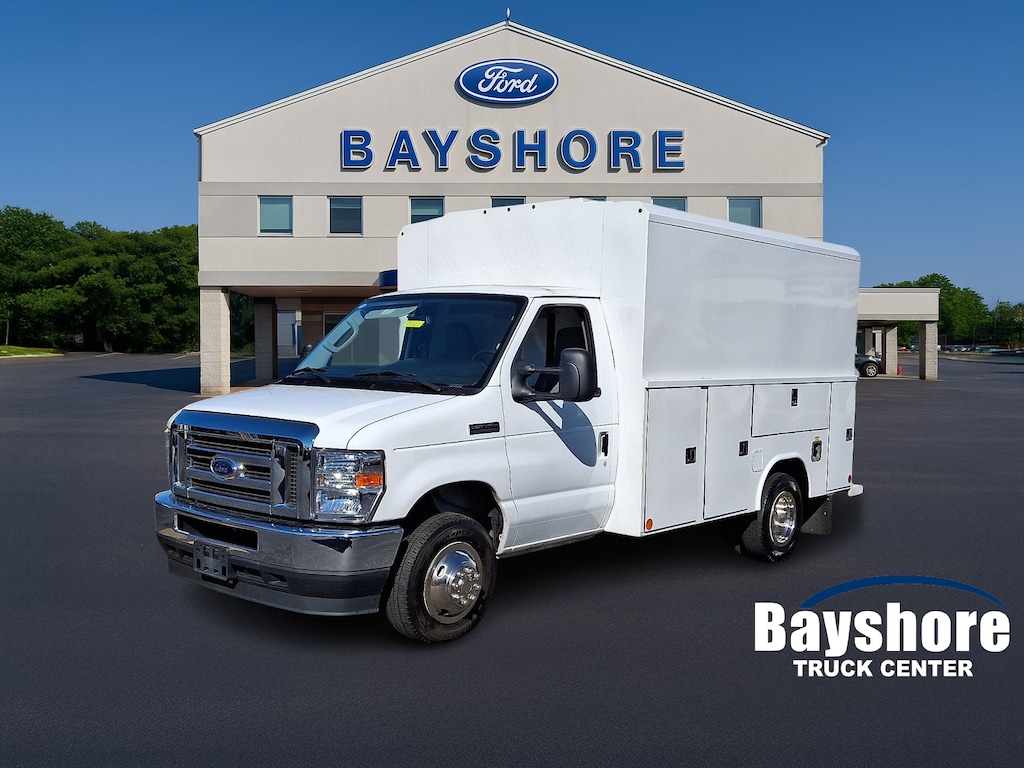 Used 2024 Ford E-350 Cutaway Base
