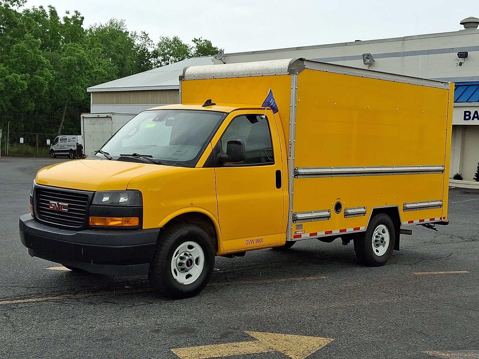 2021 GMC Savana 3500 139" WB's photo