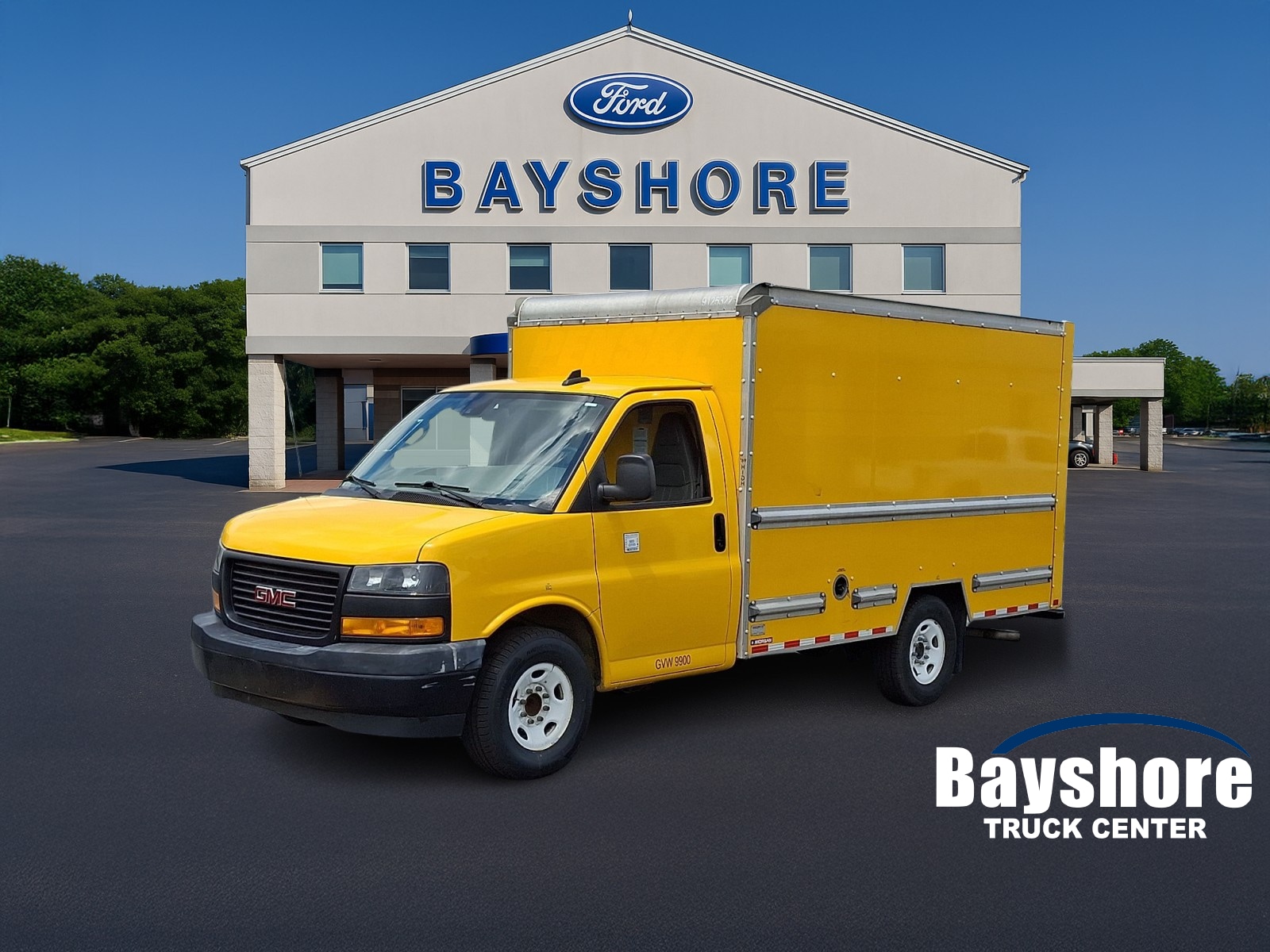 2021 GMC Savana's photo