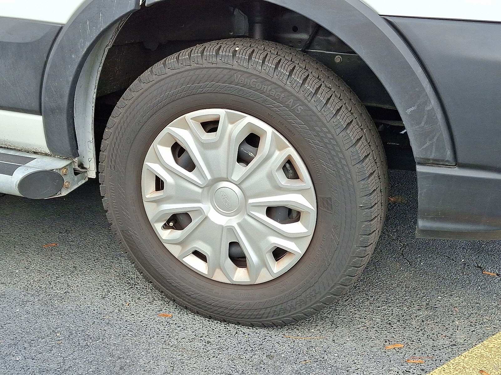 2024 Ford Transit Van Cargo photo 3