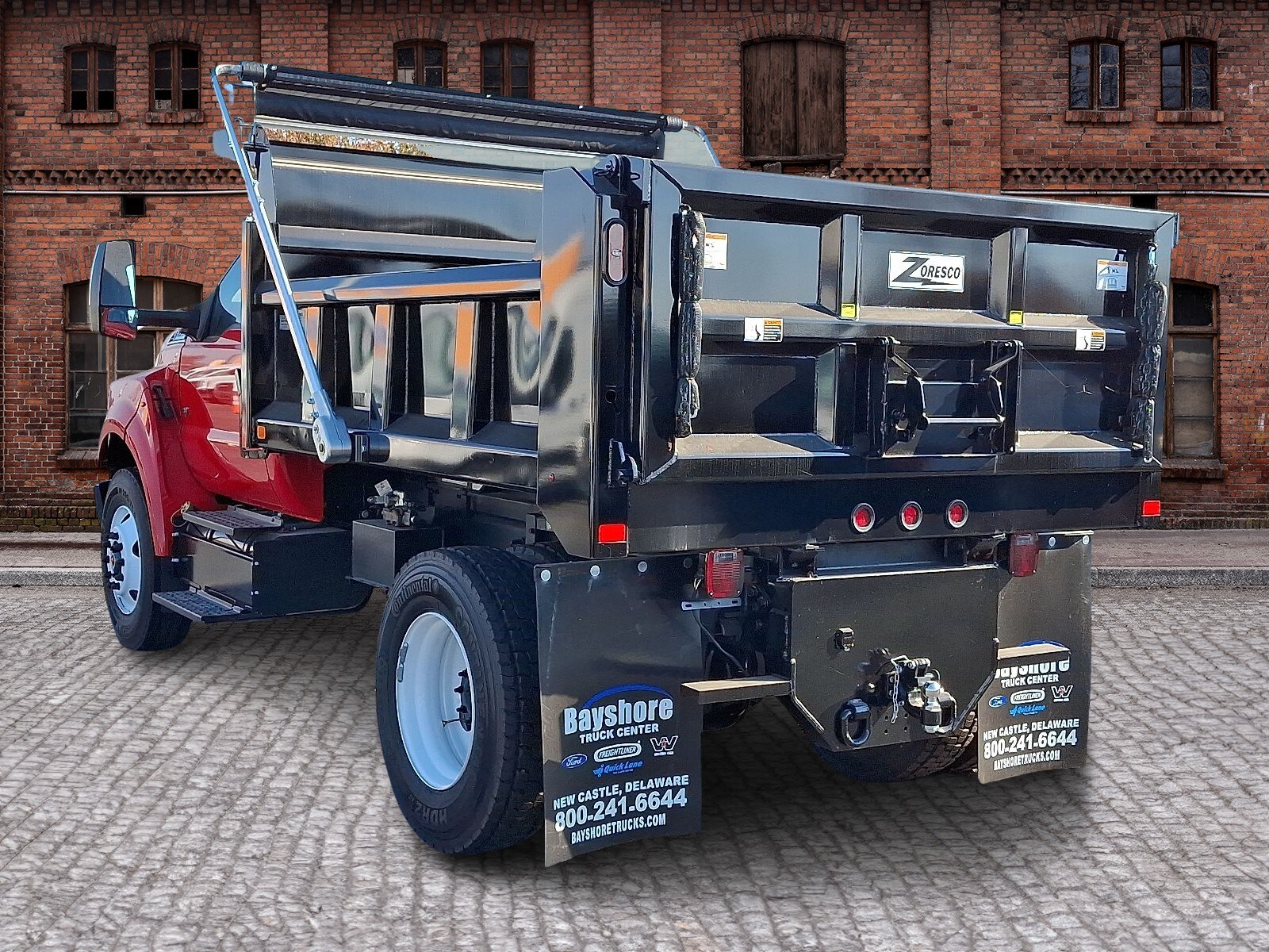 2025 Ford F-750 photo 3