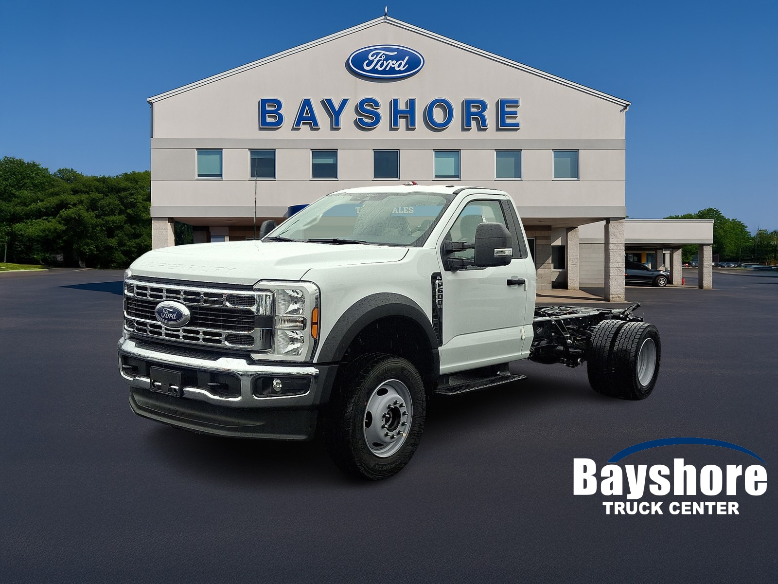 2025 Ford F-600 Super Duty Chassis Cab XL's photo