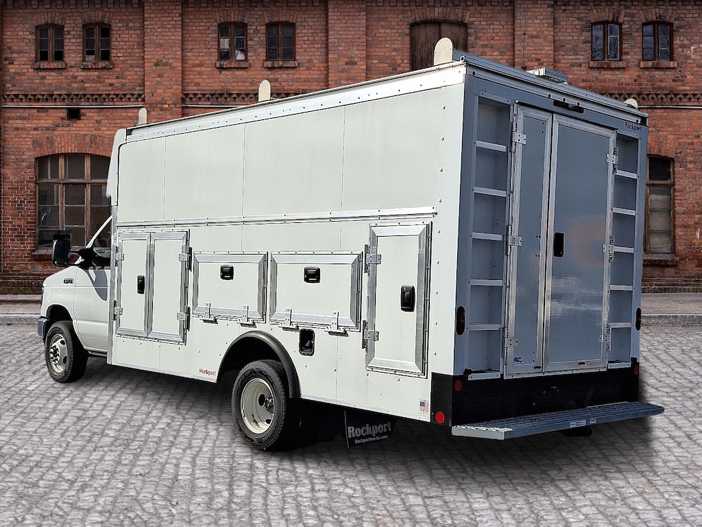 New 2025 Ford E-450 Cutaway
