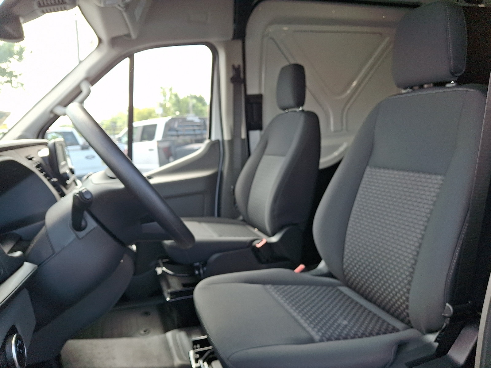 2025 Ford Transit Van Base - Photo 8