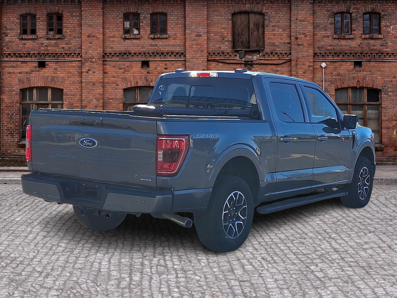 2023 Ford F-150 XLT photo 3