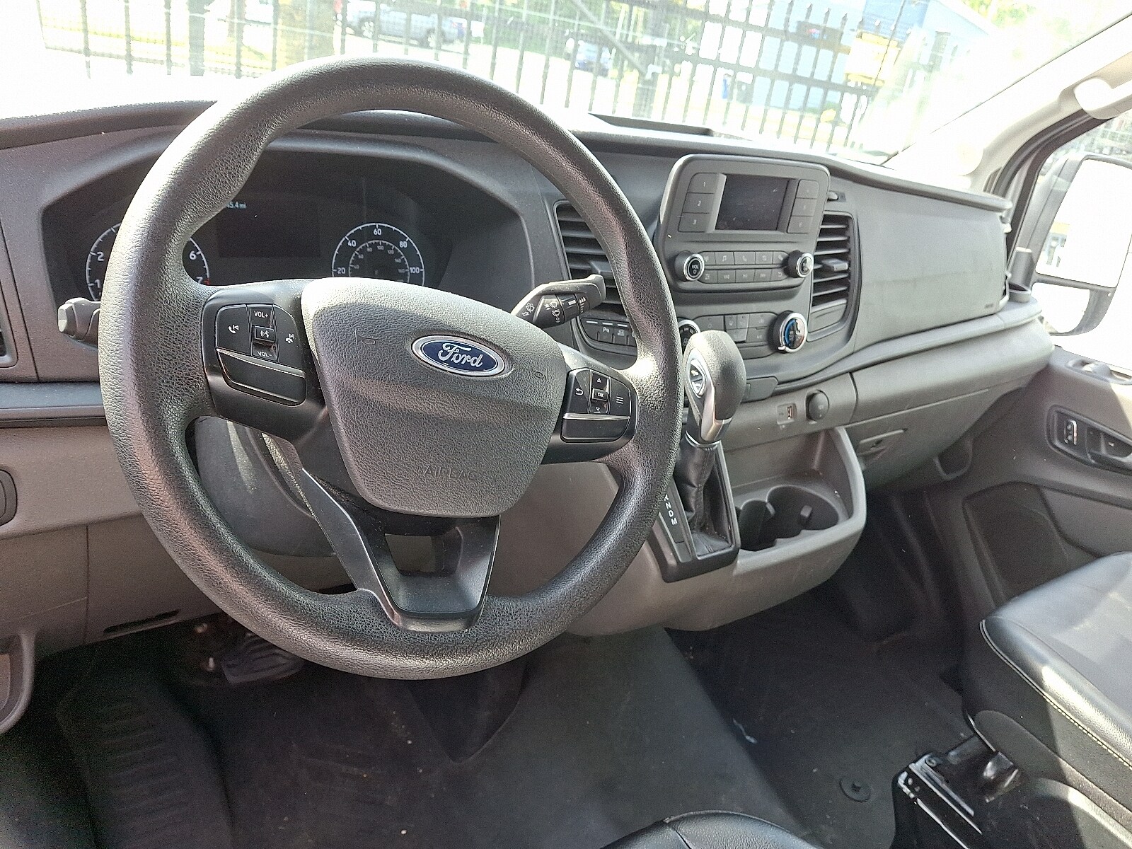 2023 Ford Transit photo 4