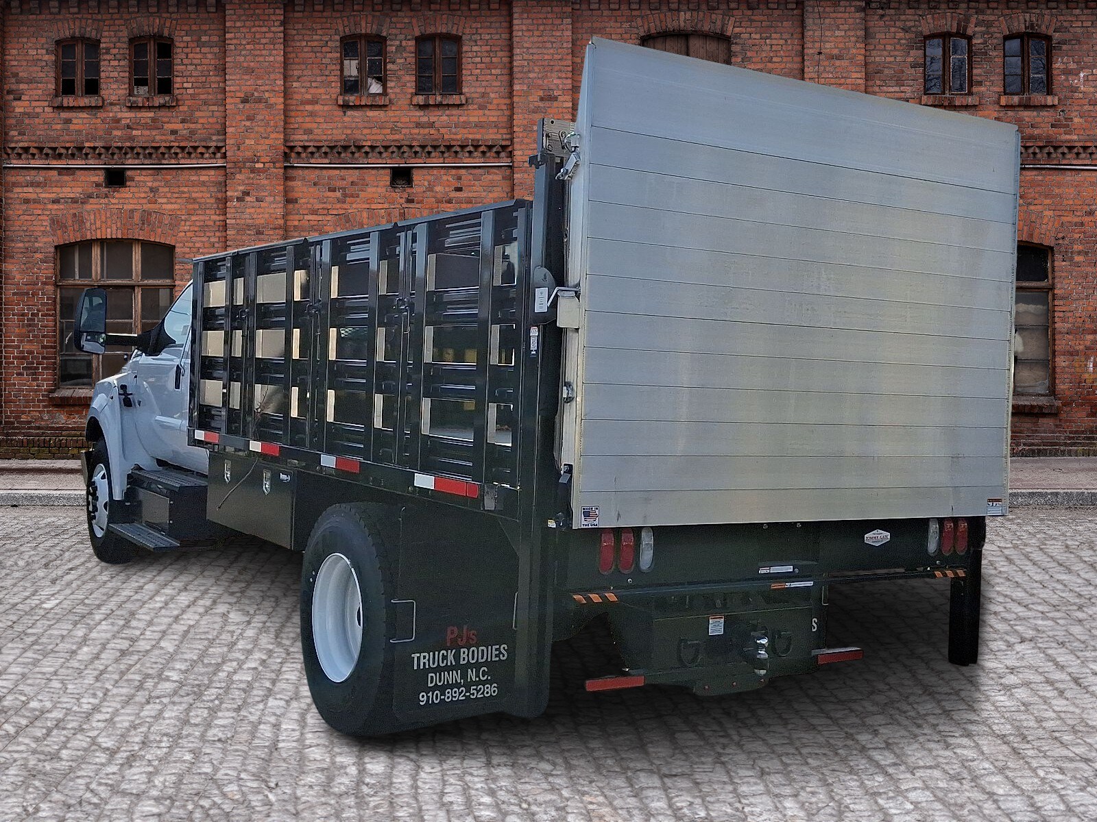 2024 Ford F-650 SuperCab photo 3